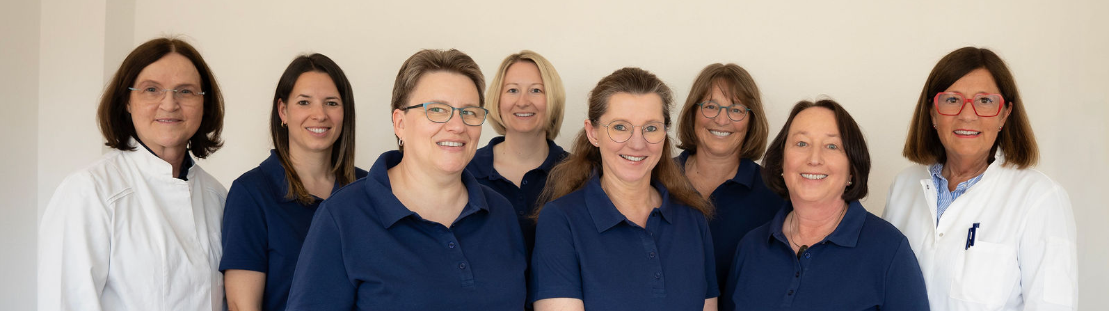 Team der Gemeinschaftspraxis von Dr. Silvia Wurzer und Dr. Sabine Schwertfirm-Beer