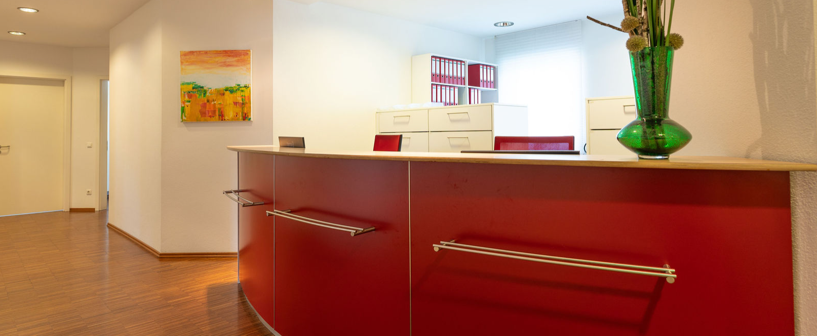 Foto der Anmeldung der Gemeinschaftspraxis von Dr. Silvia Wurzer und Dr. Sabine Schwertfirm-Beer